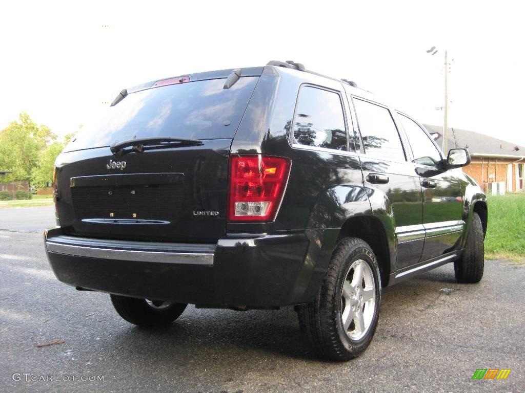 2005 Grand Cherokee Limited - Brilliant Black Crystal Pearl / Khaki photo #8