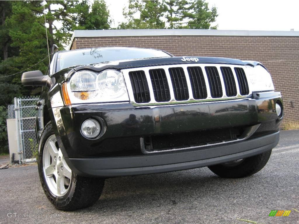 2005 Grand Cherokee Limited - Brilliant Black Crystal Pearl / Khaki photo #26