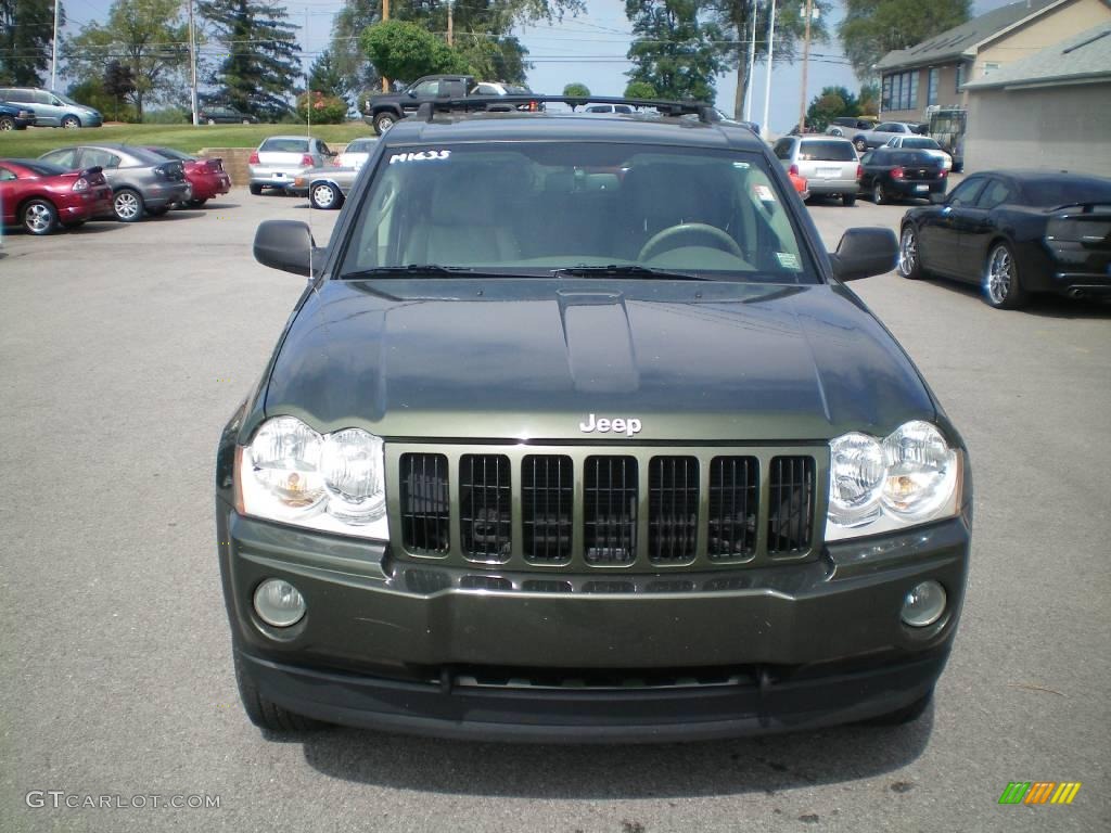 2006 Grand Cherokee Laredo 4x4 - Jeep Green Metallic / Medium Slate Gray photo #13