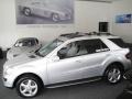 Iridium Silver Metallic - ML 500 4Matic Photo No. 11