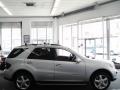 Iridium Silver Metallic - ML 500 4Matic Photo No. 15