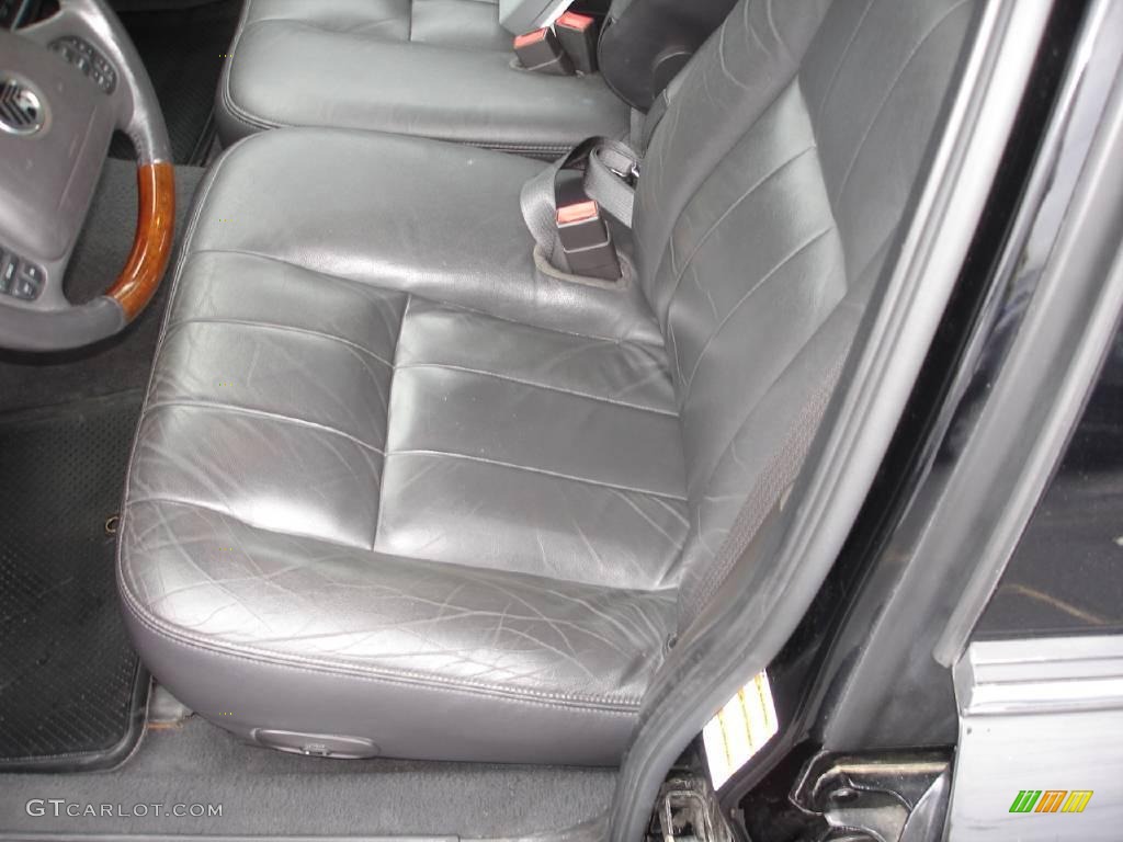 2004 Grand Marquis LS - Black Clearcoat / Dark Charcoal photo #8