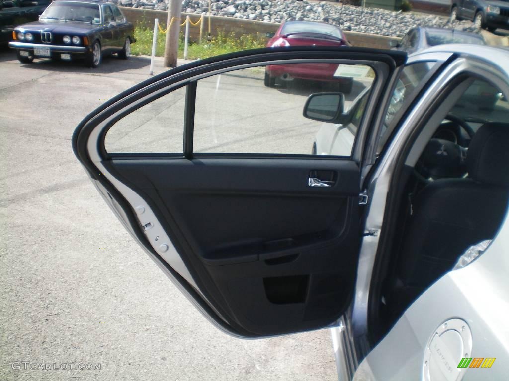 2010 Lancer GTS - Apex Silver Metallic / Black photo #19
