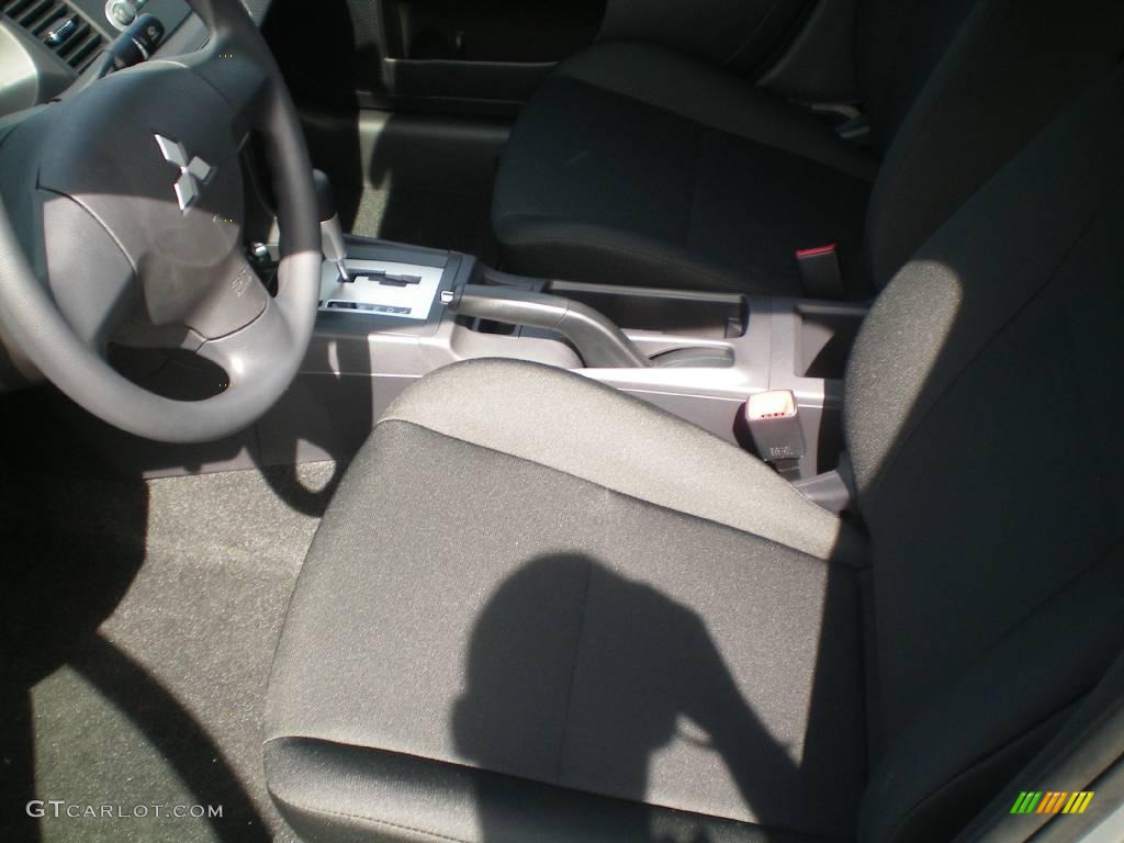 2010 Lancer DE - Apex Silver Metallic / Black photo #2