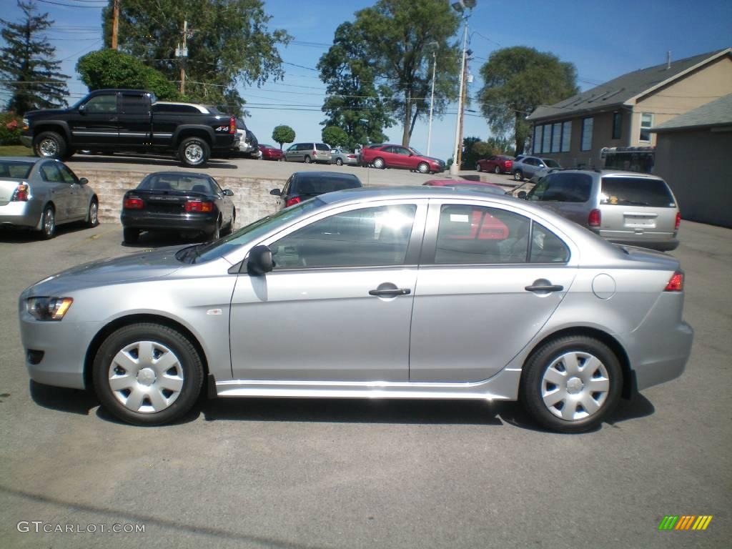 2010 Lancer DE - Apex Silver Metallic / Black photo #6