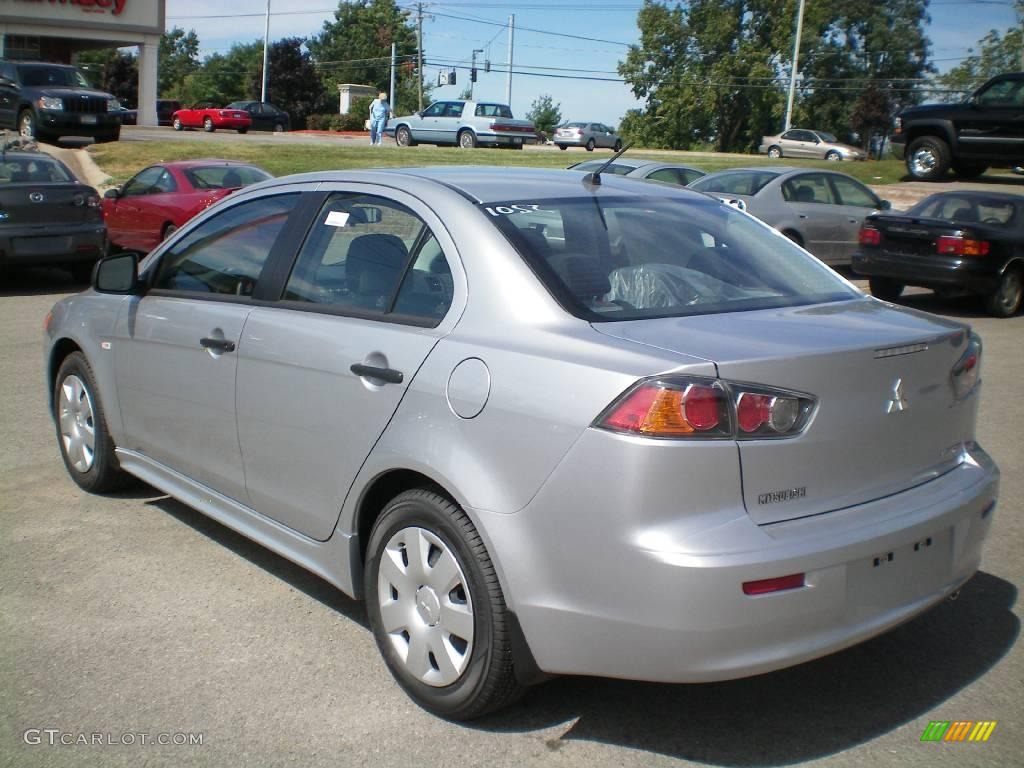 2010 Lancer DE - Apex Silver Metallic / Black photo #7