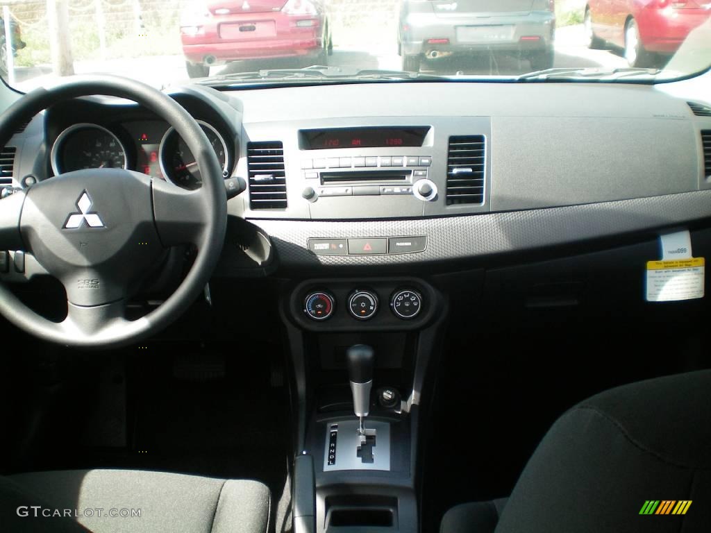 2010 Lancer DE - Apex Silver Metallic / Black photo #24