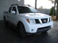 Avalanche White - Frontier LE Crew Cab Photo No. 3