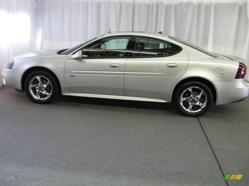 2004 Grand Prix GTP Sedan - Galaxy Silver Metallic / Dark Pewter photo #5