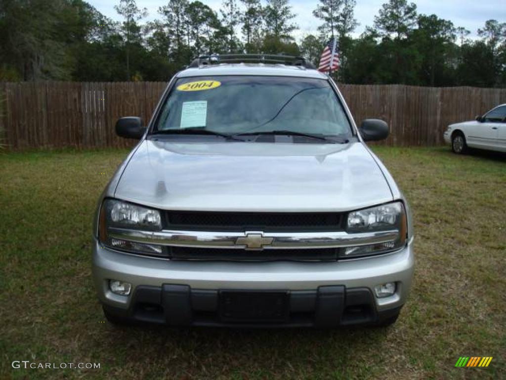 2004 TrailBlazer EXT LS 4x4 - Silverstone Metallic / Medium Pewter photo #2