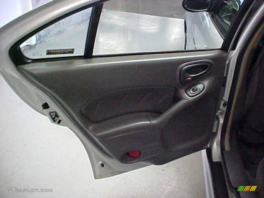 2002 Grand Am SE Sedan - Galaxy Silver Metallic / Dark Pewter photo #18