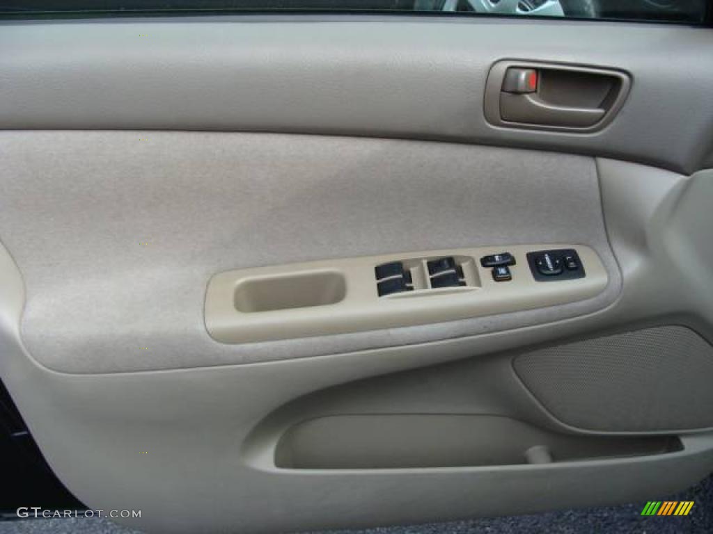 2002 Camry LE - Black / Taupe photo #6