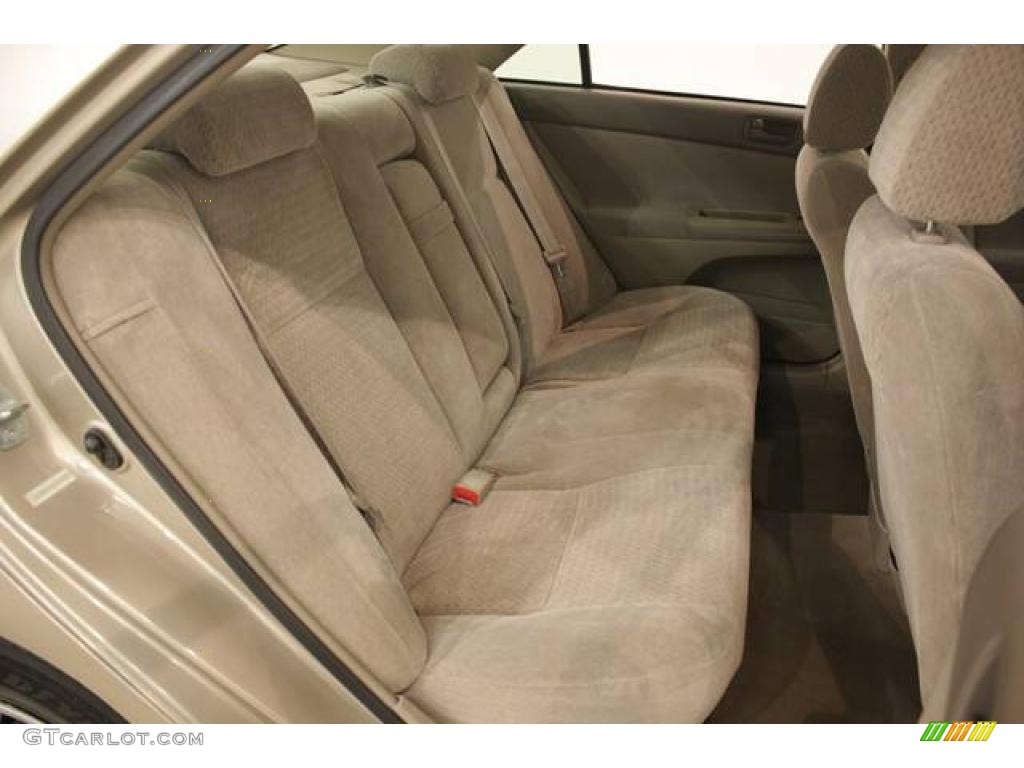 2002 Camry LE - Desert Sand Mica / Taupe photo #15