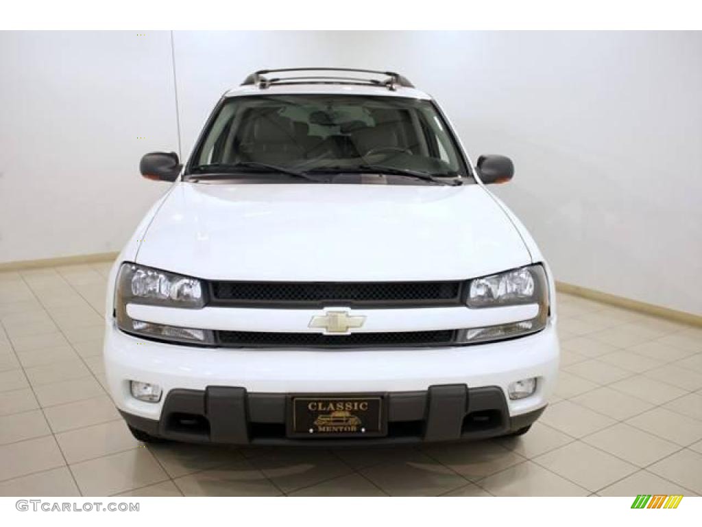 2005 TrailBlazer EXT LT 4x4 - Summit White / Ebony photo #2
