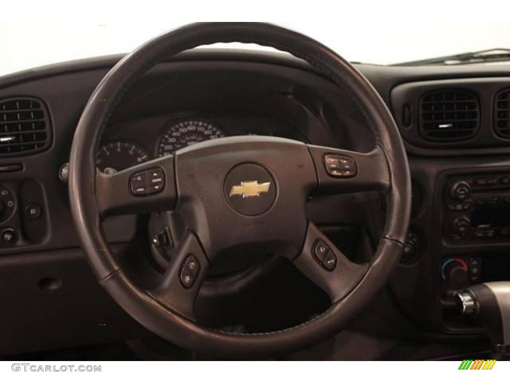 2005 TrailBlazer EXT LT 4x4 - Summit White / Ebony photo #11