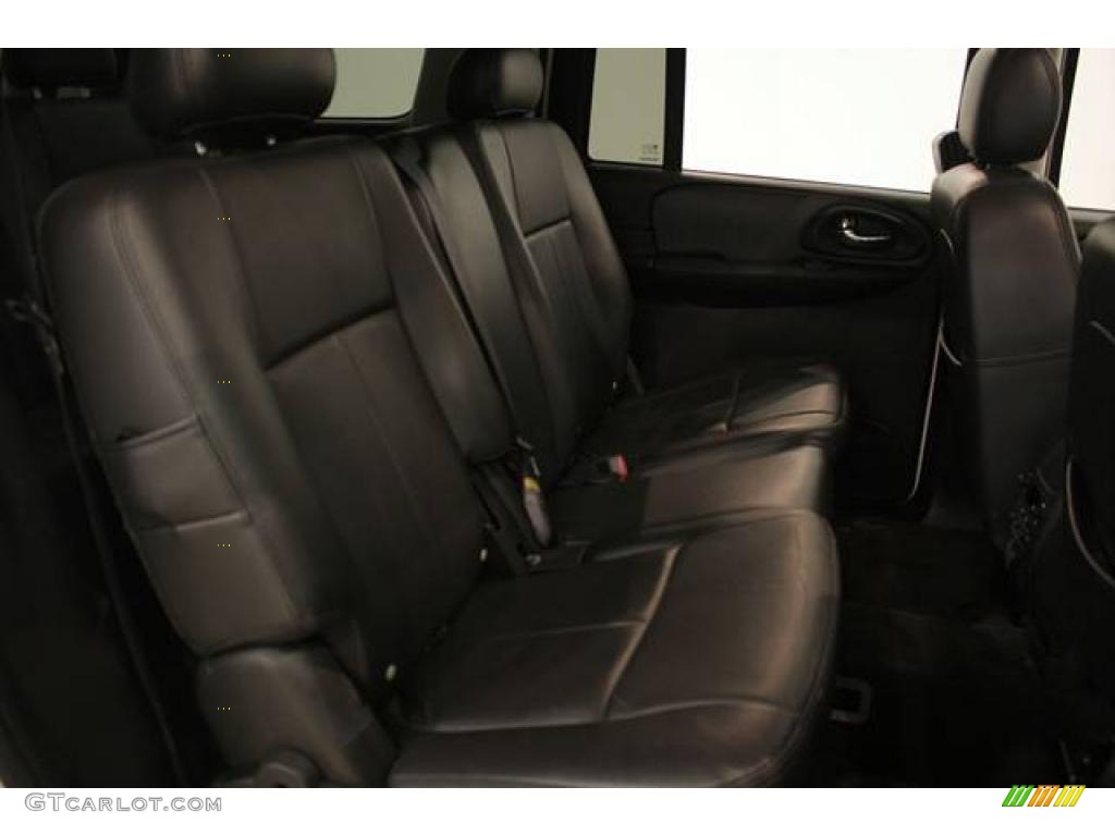2005 TrailBlazer EXT LT 4x4 - Summit White / Ebony photo #17