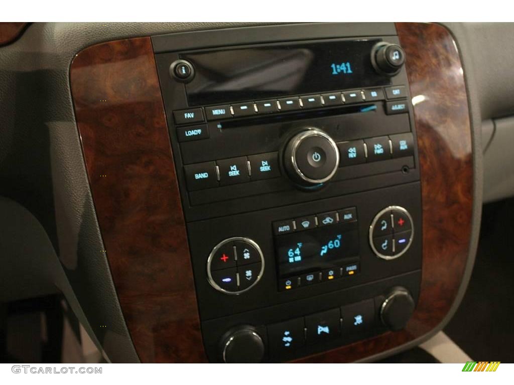 2007 Tahoe LT 4x4 - Summit White / Light Cashmere/Ebony photo #13