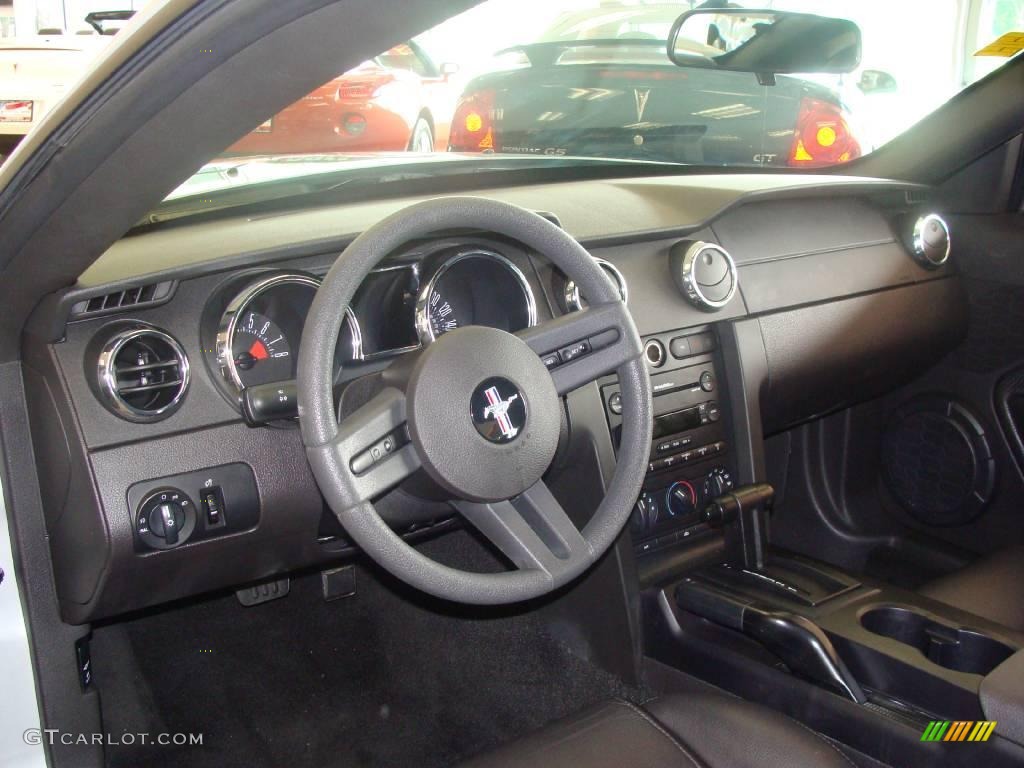 2006 Mustang GT Premium Coupe - Satin Silver Metallic / Dark Charcoal photo #17