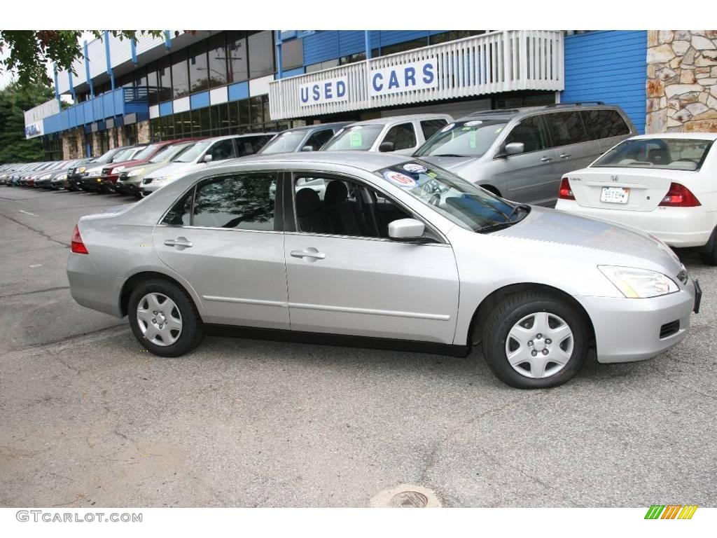 2006 Accord LX Sedan - Alabaster Silver Metallic / Black photo #4
