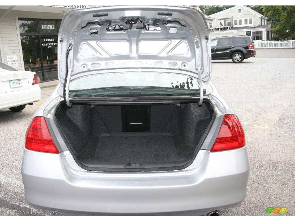 2006 Accord LX Sedan - Alabaster Silver Metallic / Black photo #7