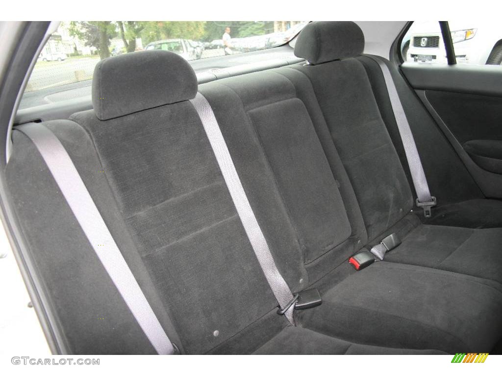 2006 Accord LX Sedan - Alabaster Silver Metallic / Black photo #13