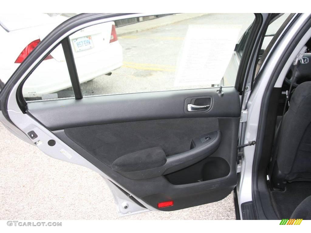 2006 Accord LX Sedan - Alabaster Silver Metallic / Black photo #16