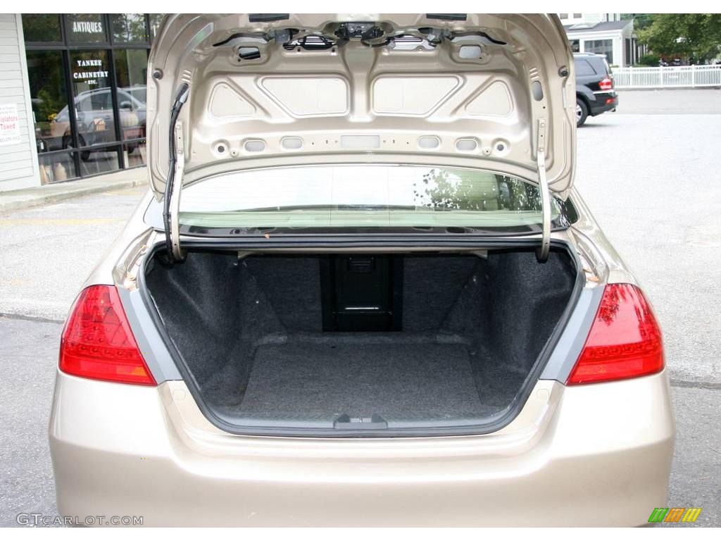 2006 Accord EX Sedan - Desert Mist Metallic / Ivory photo #7