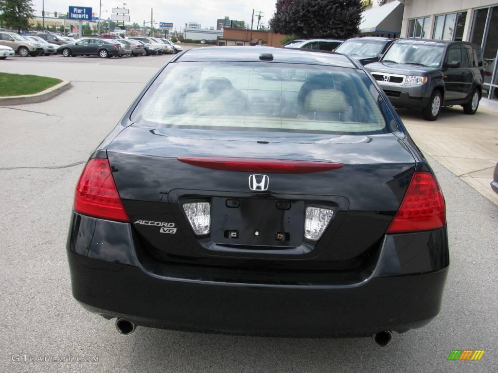 2006 Accord EX-L V6 Sedan - Nighthawk Black Pearl / Ivory photo #4