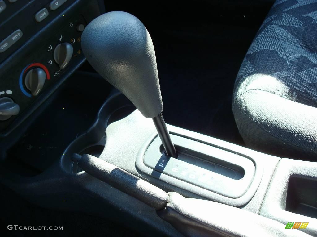 2003 Sunfire  - Summit White / Graphite photo #16
