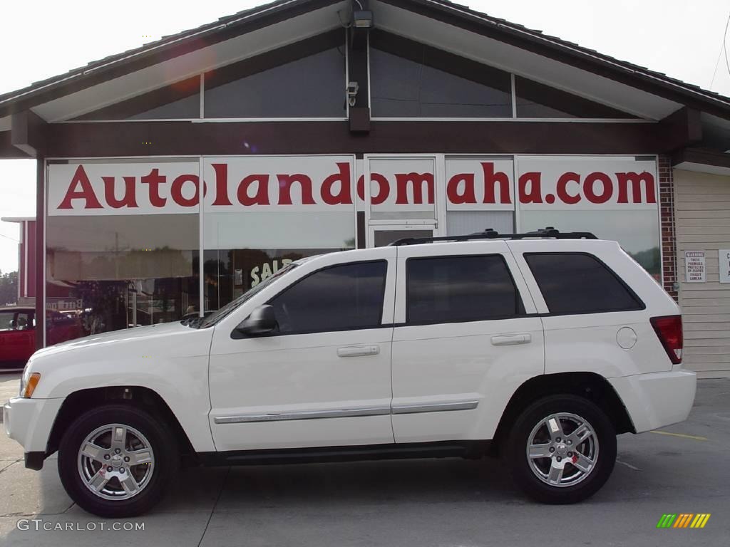 2007 Grand Cherokee Laredo 4x4 - Stone White / Medium Slate Gray photo #1