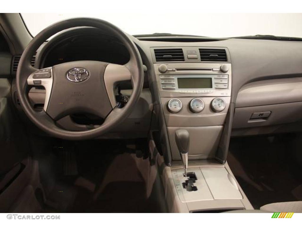 2009 Camry LE - Black / Ash photo #17