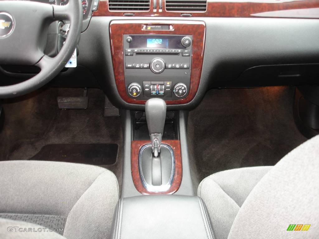 2009 Impala LT - Silver Ice Metallic / Ebony photo #12