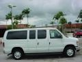 2008 Oxford White Ford E Series Van E350 Super Duty XLT Passenger  photo #2