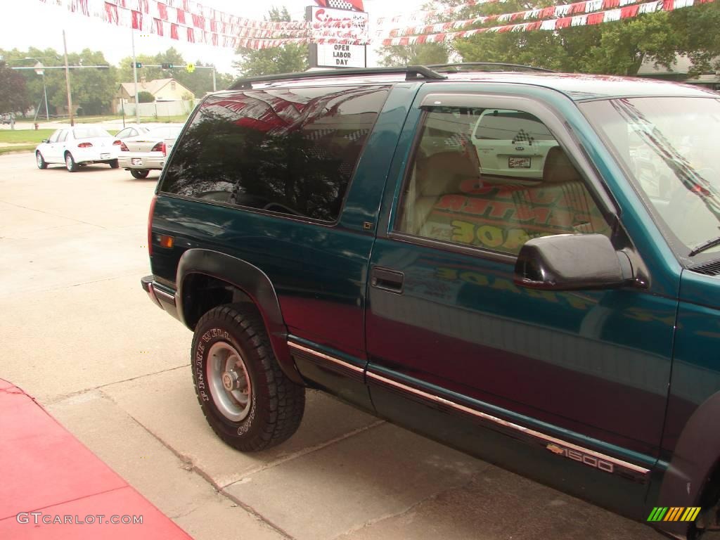 1995 Tahoe LT 4x4 - Emerald Green Metallic / Tan photo #9
