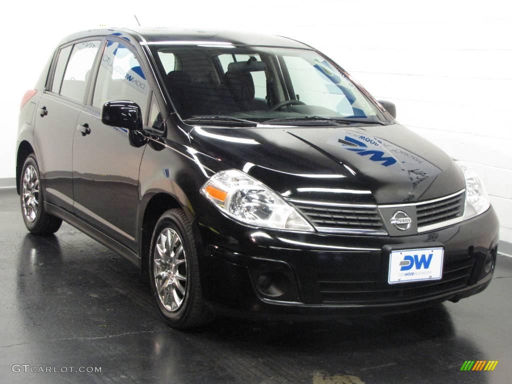 Super Black Nissan Versa