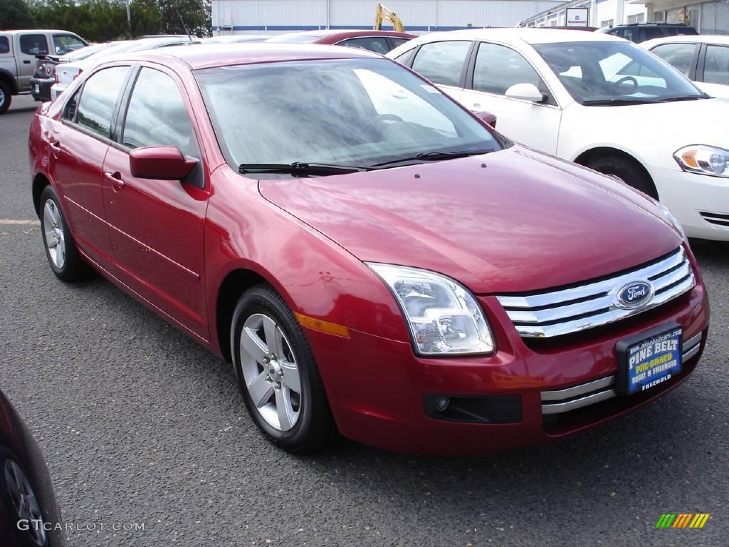 2008 Fusion SE V6 - Redfire Metallic / Camel photo #2