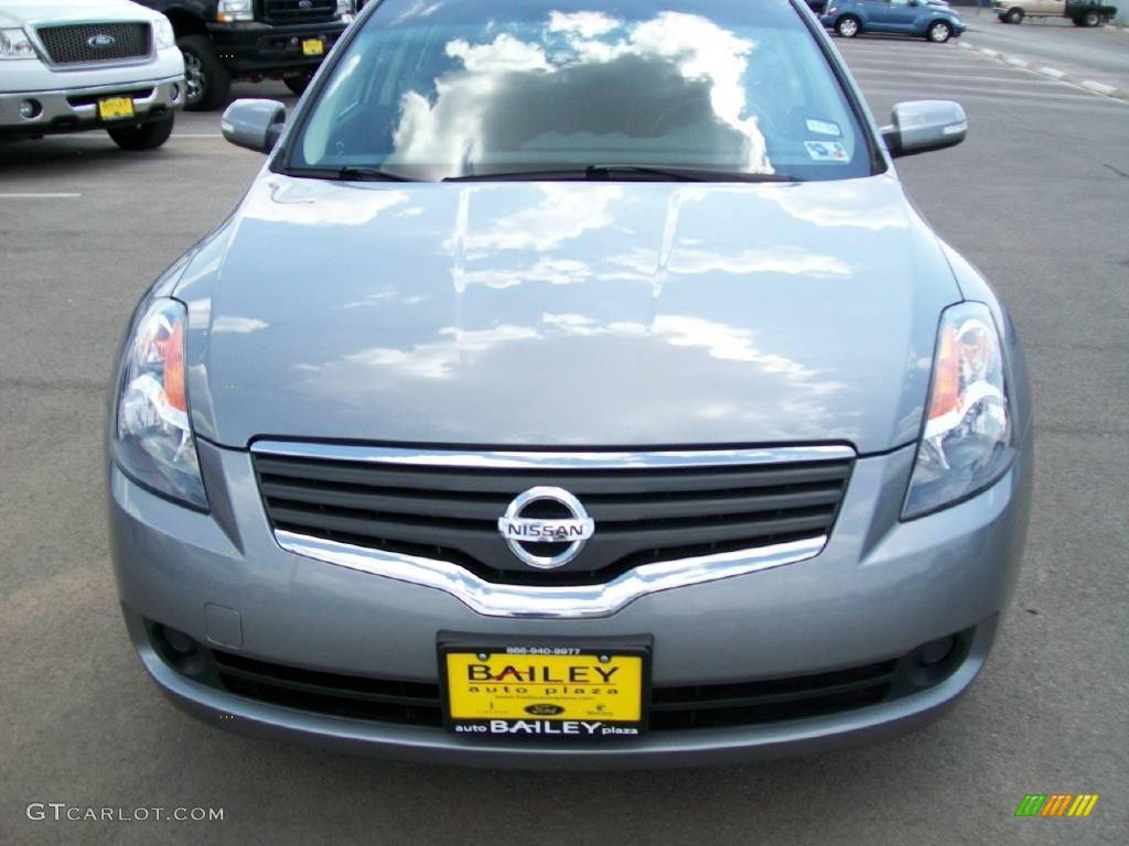 Precision Gray Metallic Nissan Altima