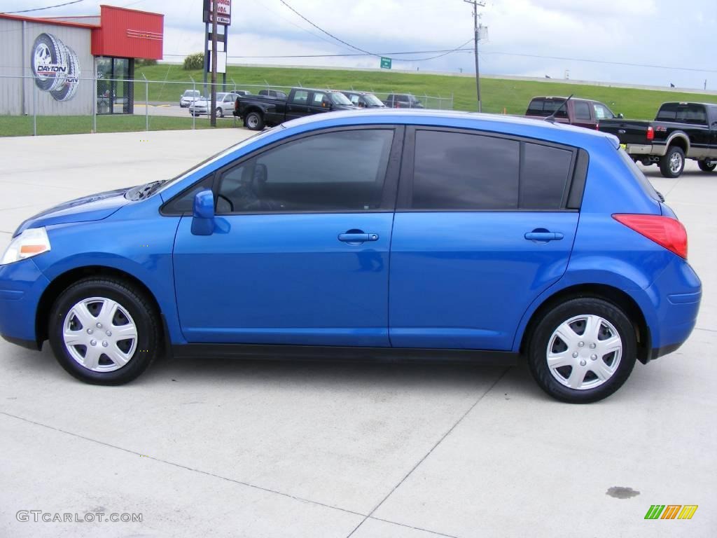 2008 Versa 1.8 S Hatchback - Sapphire Blue / Charcoal photo #6