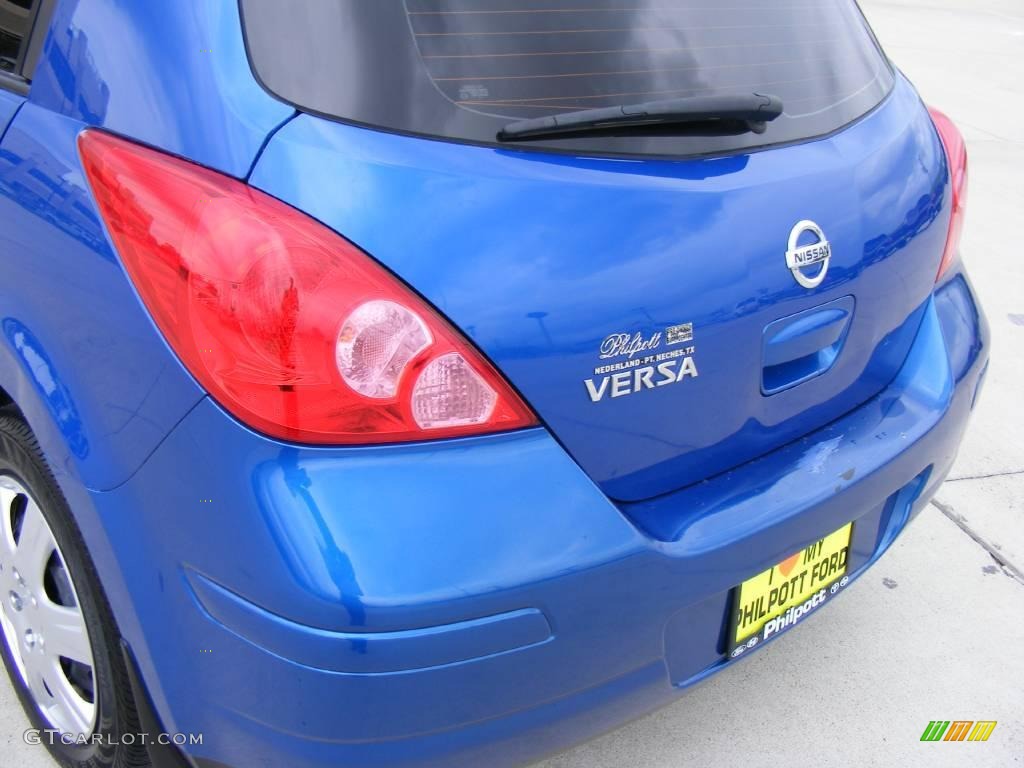 2008 Versa 1.8 S Hatchback - Sapphire Blue / Charcoal photo #22