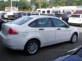 2009 White Suede Ford Focus SE Sedan  photo #15