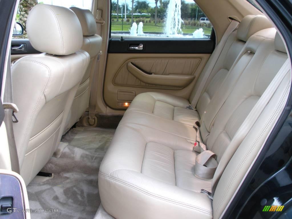 1993 Legend L Sedan - Geneva Green Pearl / Ivory photo #13