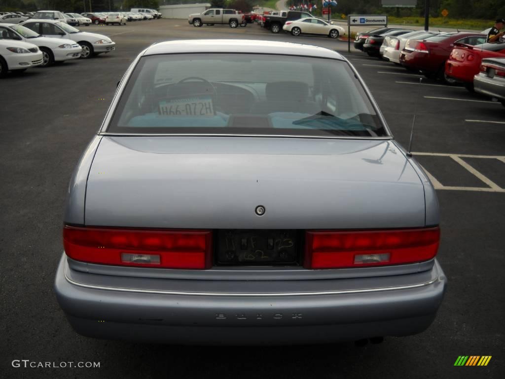 1995 Regal Custom Sedan - Light Adriatic Blue Metallic / Blue photo #3