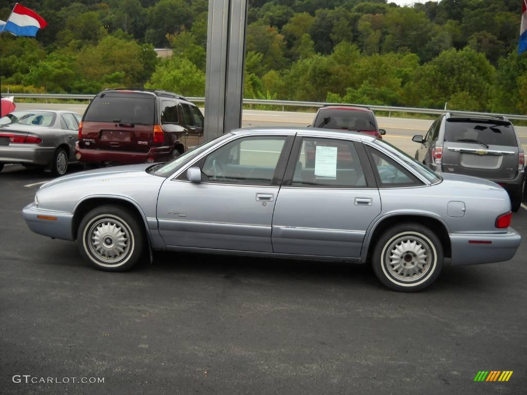 1995 Regal Custom Sedan - Light Adriatic Blue Metallic / Blue photo #5