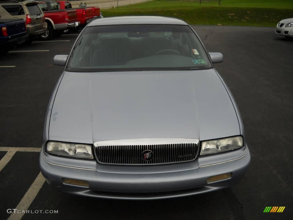 1995 Regal Custom Sedan - Light Adriatic Blue Metallic / Blue photo #15