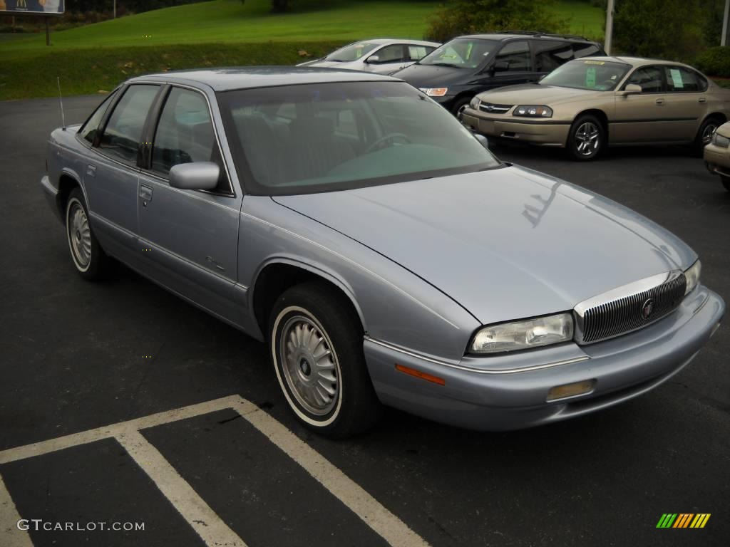 1995 Regal Custom Sedan - Light Adriatic Blue Metallic / Blue photo #16