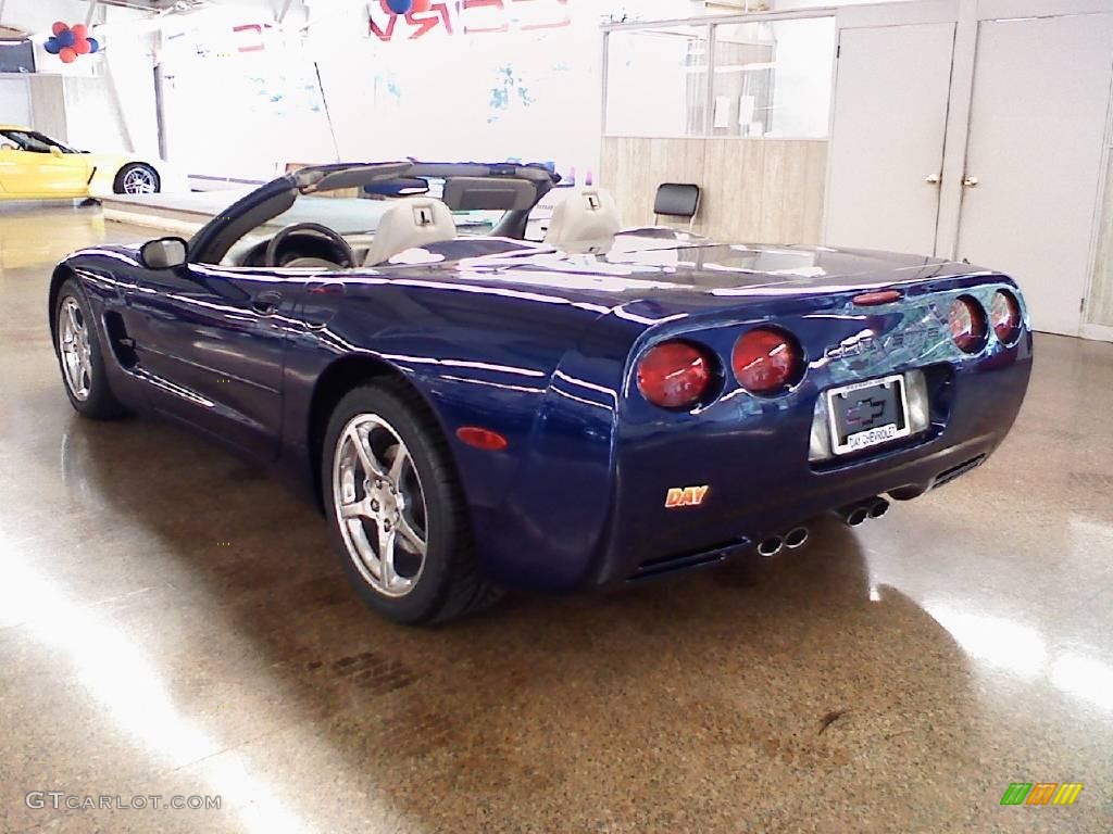2004 Corvette Convertible - LeMans Blue Metallic / Light Gray photo #11