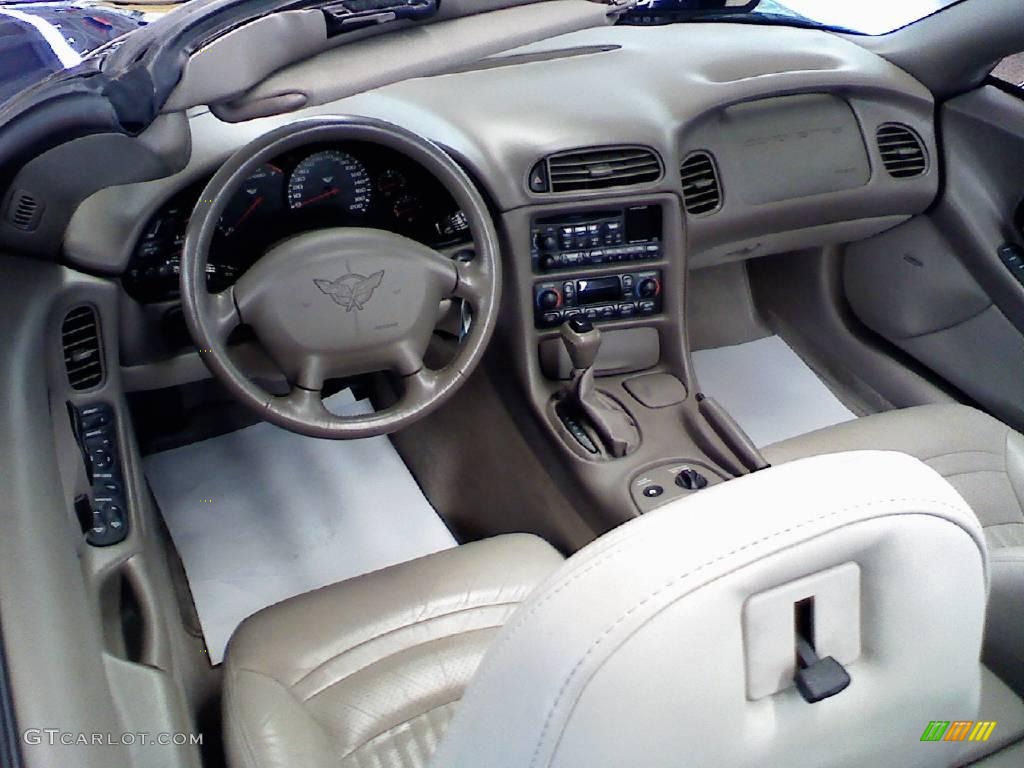 2004 Corvette Convertible - LeMans Blue Metallic / Light Gray photo #12