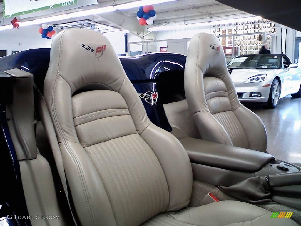 2004 Corvette Convertible - LeMans Blue Metallic / Light Gray photo #15