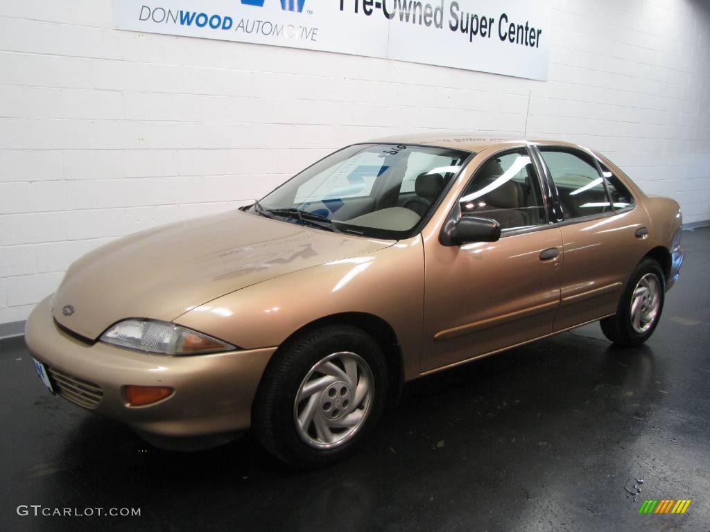 1998 Cavalier Sedan - Gold Metallic / Neutral photo #2