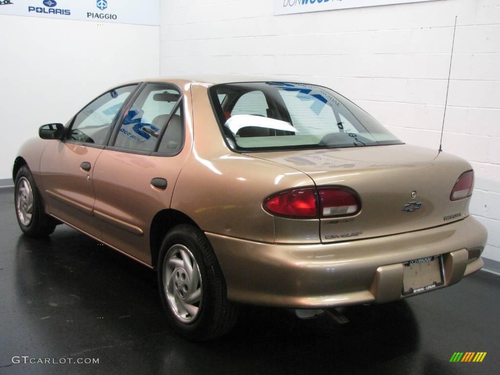 1998 Cavalier Sedan - Gold Metallic / Neutral photo #3
